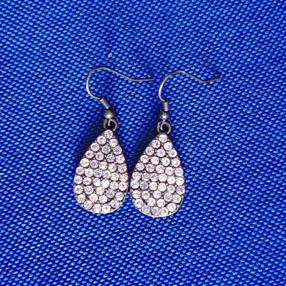 Plunder Jewelry - Plunder teardrop rhinestone earrings